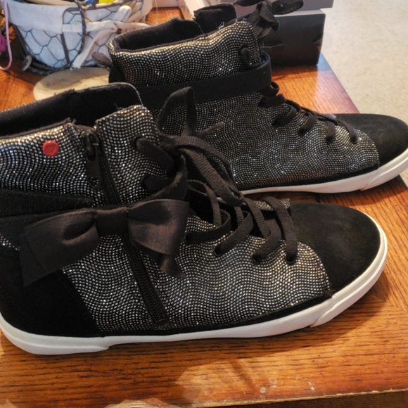 ugg high top tennis shoes